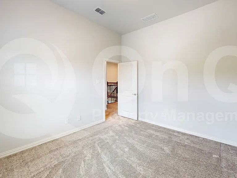 13591 Vineyard Ln — Photo 17