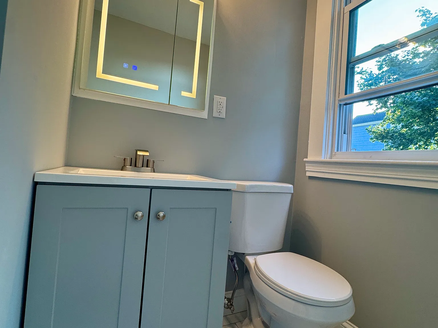 45-47 Lombard St — Photo 2
