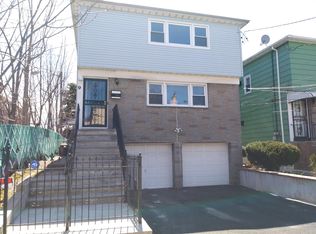 9 Argyle Ter, Irvington, NJ 07111