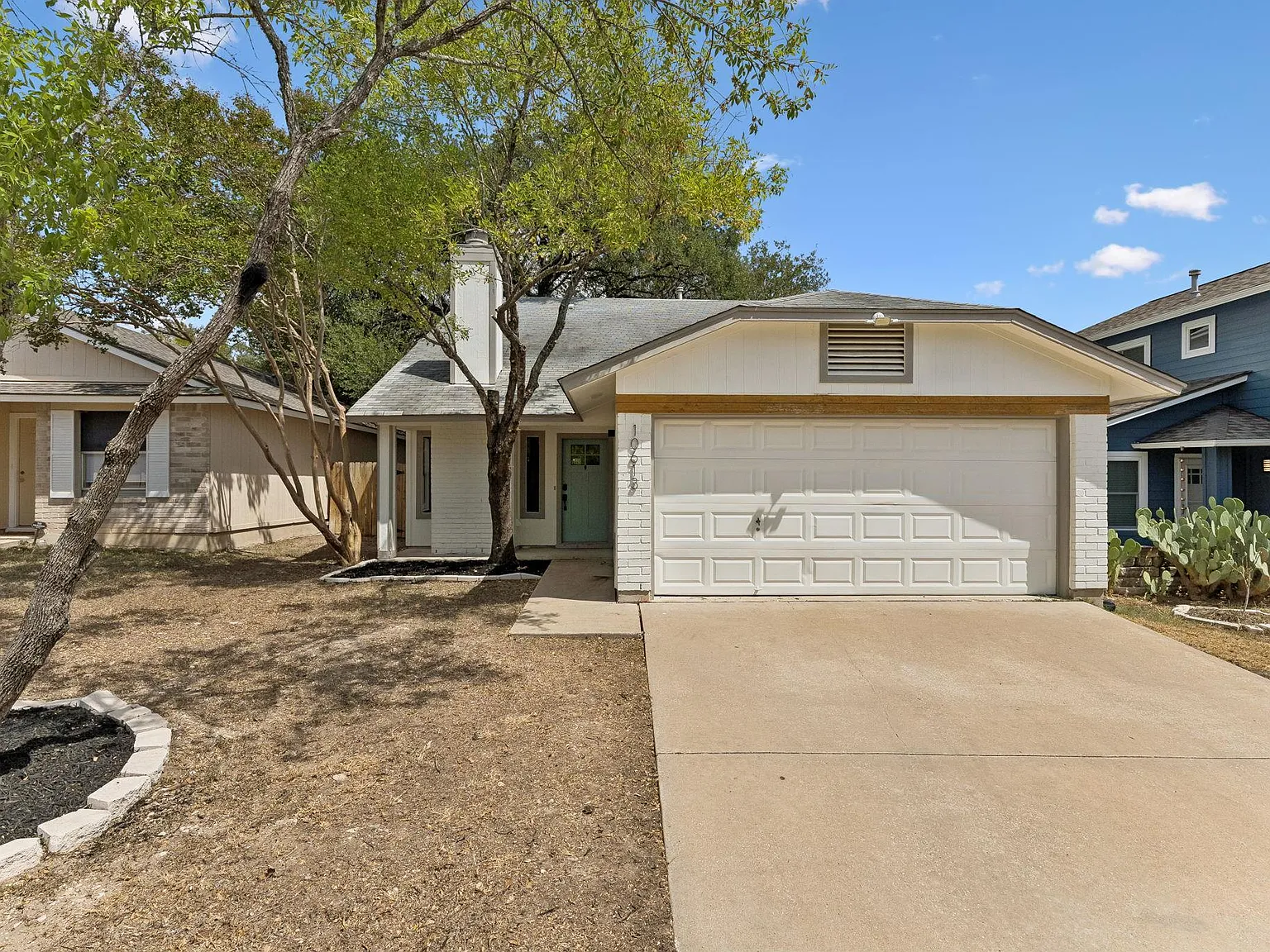 3 bed, 2.0 bath, 1154 sqft, $2,400 — Photo 1