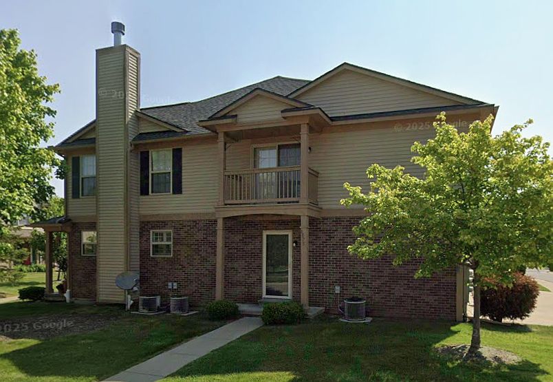 2nd image of 4043 Stonebridge Dr