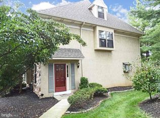 78 Iroquois Ct, Chesterbrook, PA 19087
