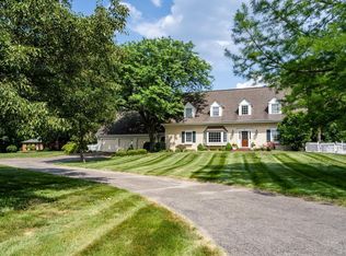 816 Kingfisher Ln, Cincinnati, OH 45246