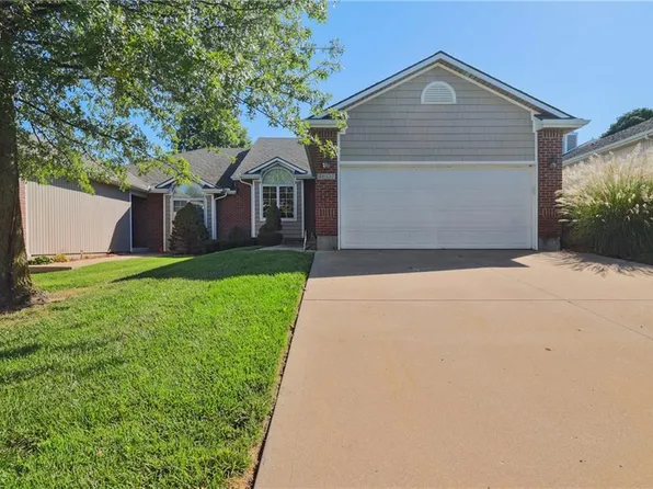 4607 Hedges Ave, Kansas City, MO 64133