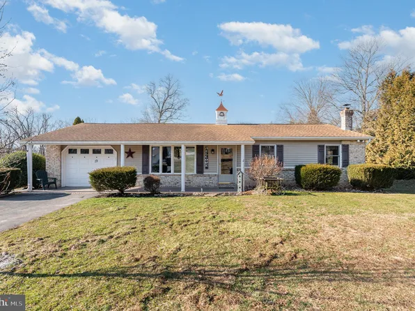 19 Pinetree Dr, Duncannon, PA 17020