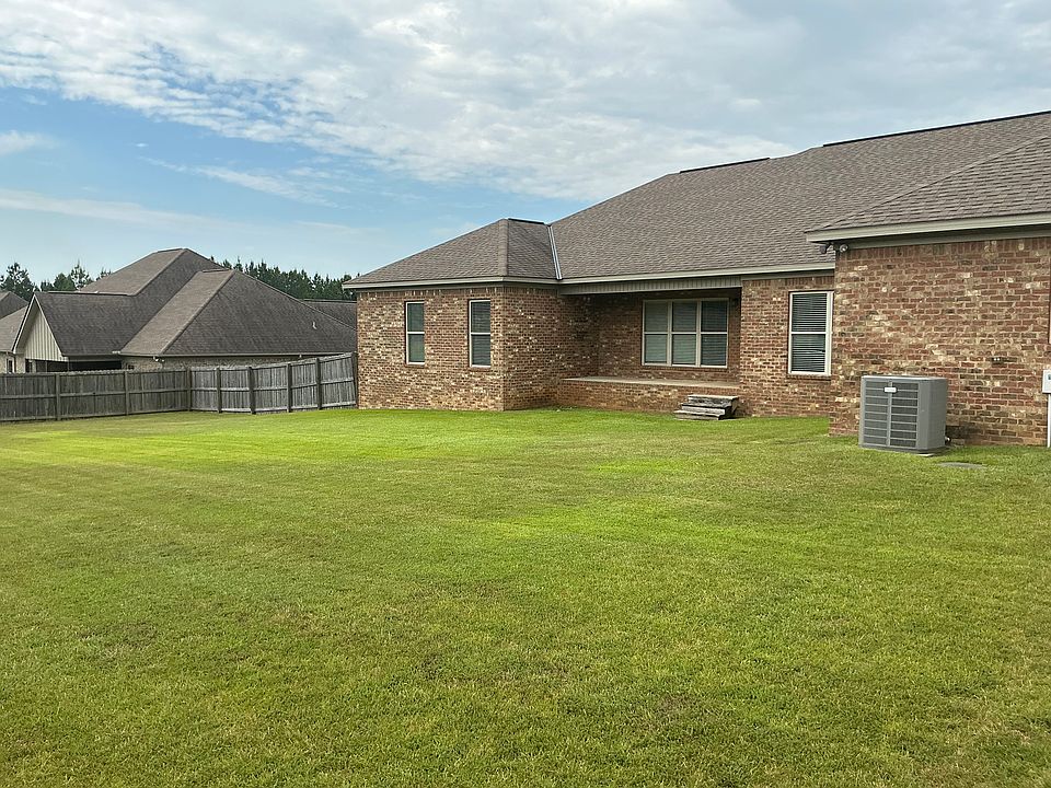 2nd image of 4101 Churchill Ln