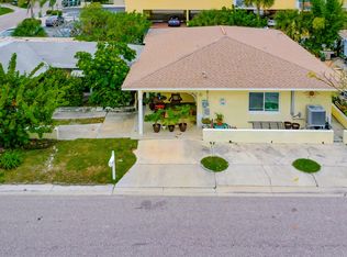 18317 Sunset Blvd, Redington Shores, FL 33708