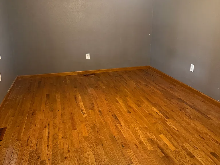 13916 Radford Ln — Photo 17