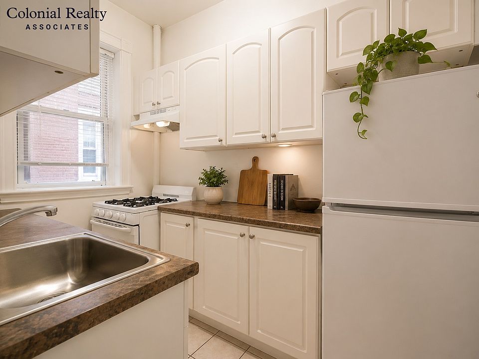 1st image of 15 Orkney Rd #9
