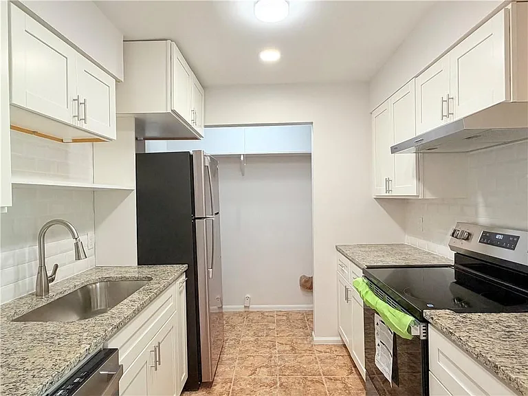 1166 Booth Rd SW #908 — Photo 10
