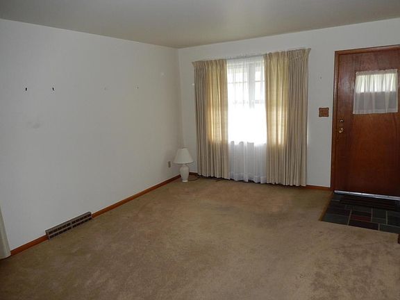 3rd image of 3795 Kinsey Dr