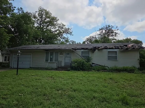 415 S 3rd St, Lindsborg, KS 67456
