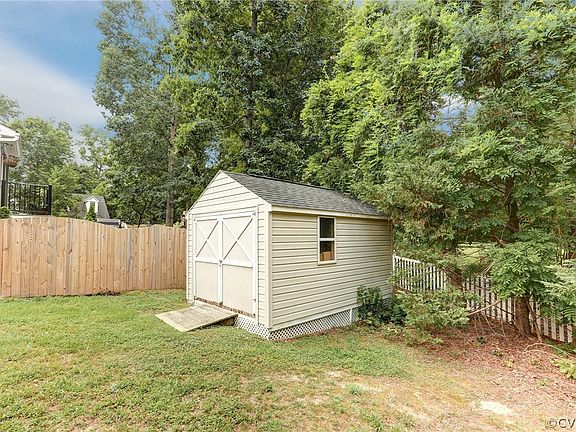 5th image of 9227 Huntington Woods Dr
