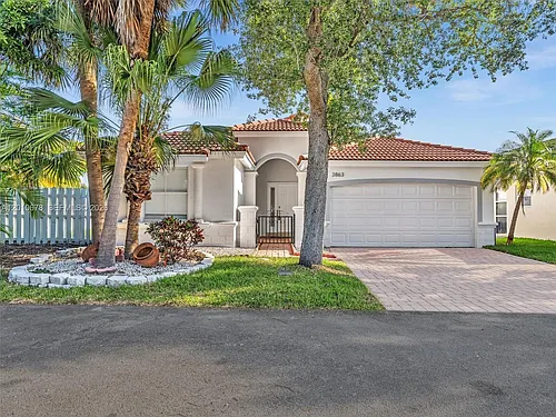 3863 SW 53rd Pl Photo 1