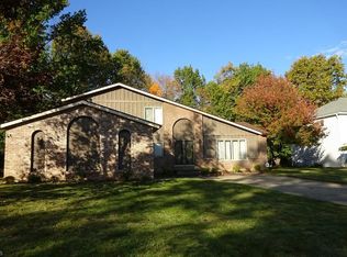 15004 Sherwood Dr, Strongsville, OH