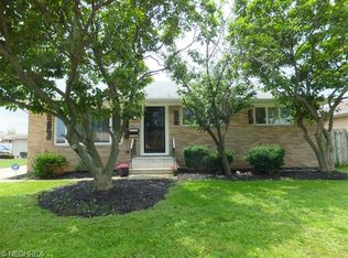 9605 Melody Ln, Brooklyn, OH