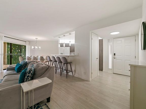4th image of 5850 Camino Del Sol APT 206