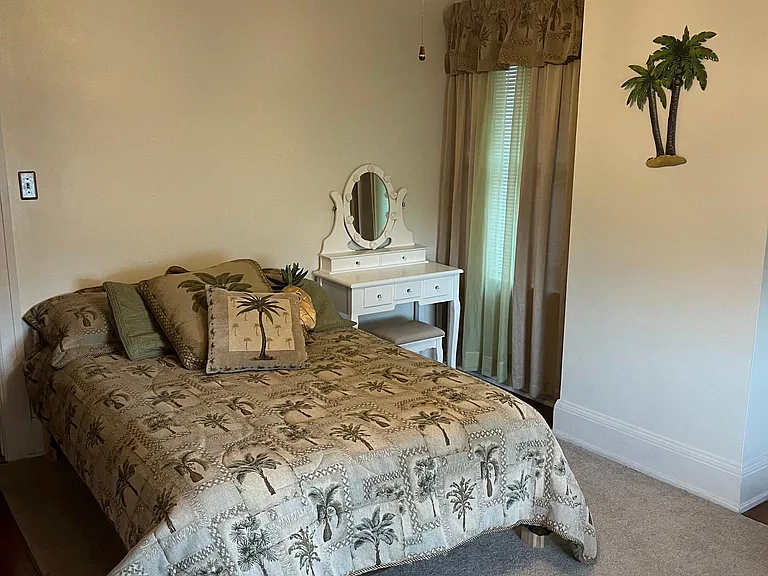 743 Creighton Ave — Photo 36