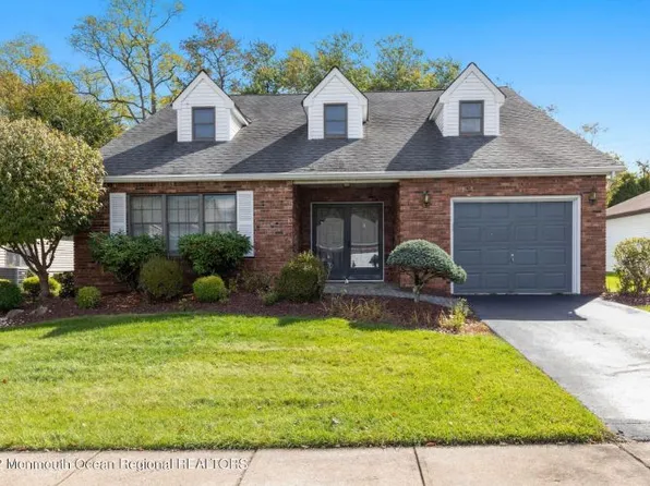 62 Murray Hill Ter, Marlboro, NJ 07746