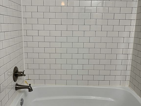 5th image of 16225 Everglade Ln