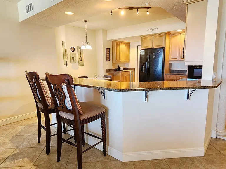 2901 S Atlantic Ave #402 — Photo 8