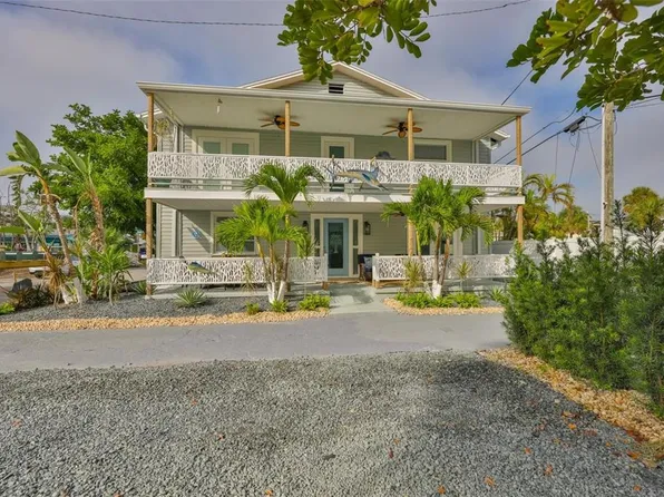 134 86th Ter, Treasure Island, FL 33706