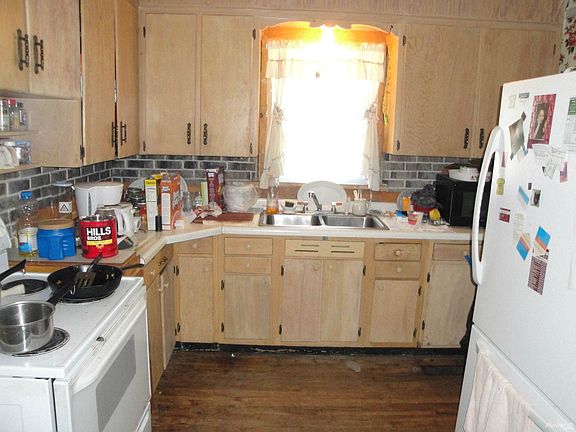 Larson kitchen 2