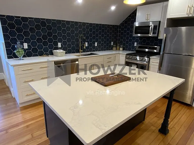 50 E Clinton St #4 — Photo 6