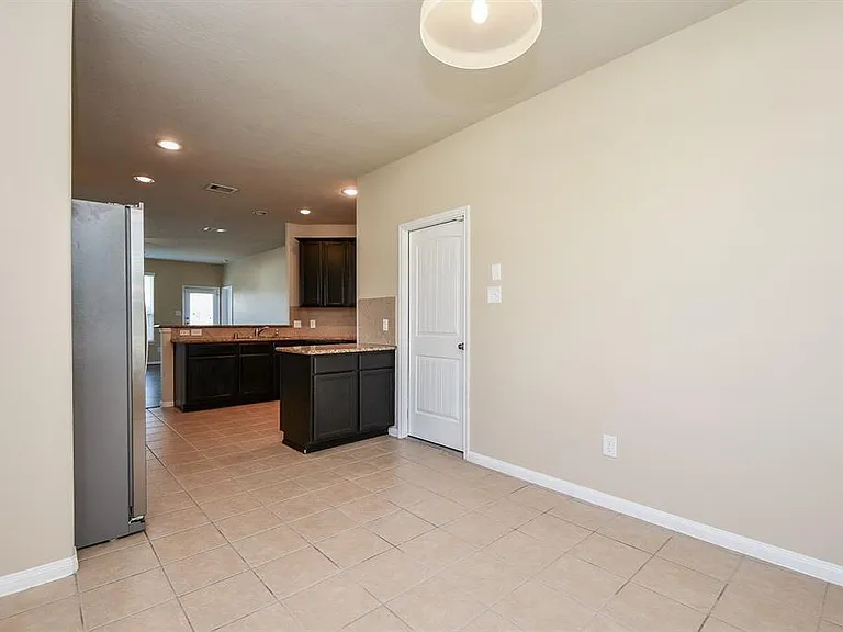 19311 Vermillion Ct — Photo 13
