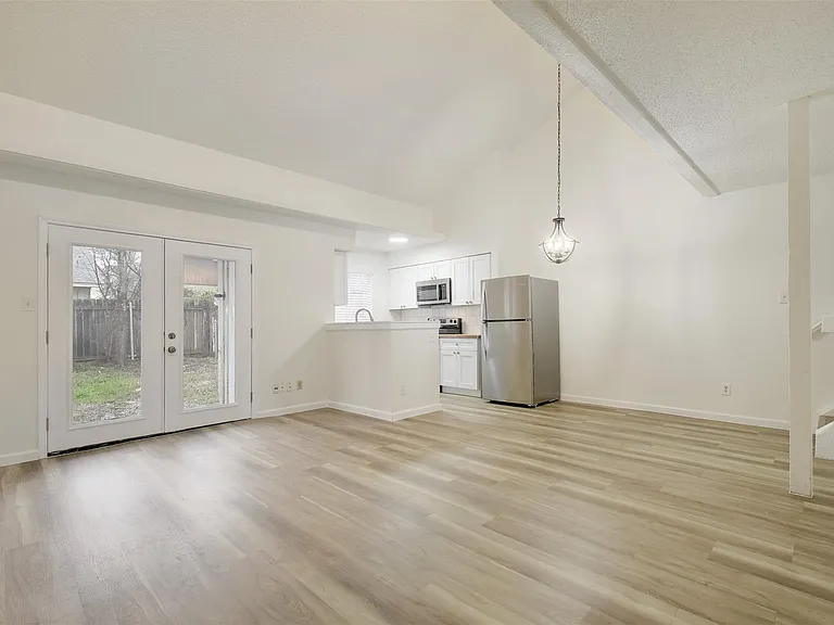 6803 Woodhue Dr #A — Photo 2