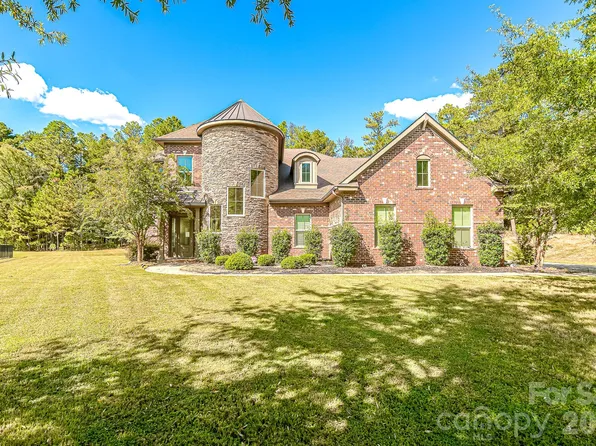 16202 Monnet Place Ct, Charlotte, NC 28278