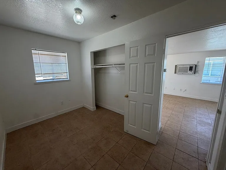 SAC T 5801 — Photo 13