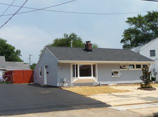 73 Silver Lake Ave, Edison, NJ 08817