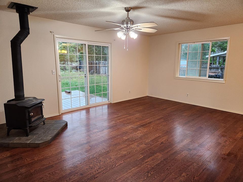 304 Patterson Ave, Loyalton, CA 96118 Zillow