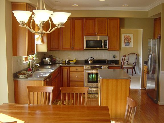 Kitchen w/Stainless Steel Appliances