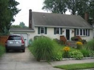 49 E Marine Ave, Lindenhurst, NY 11757