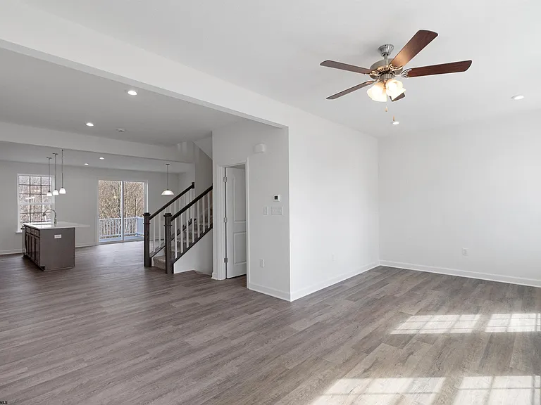 39 Dover Ct — Photo 10