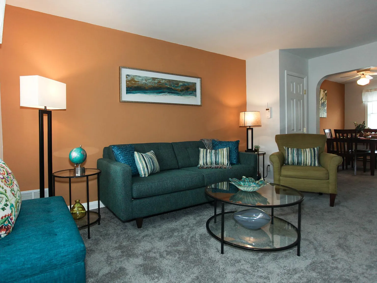 College Gardens Apartments and Townhouses — Photo 4