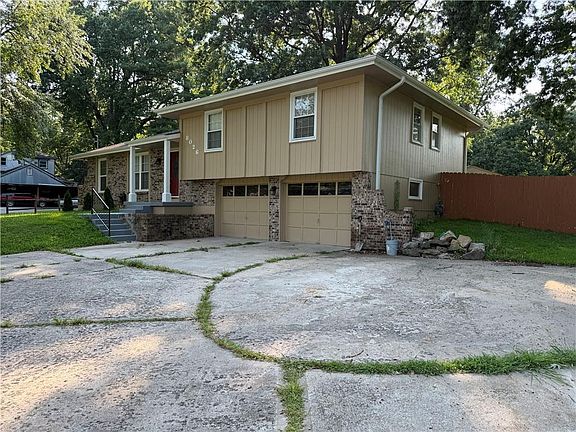 4th image of 8026 Blue Ridge Blvd
