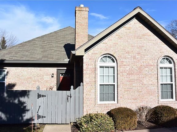 2nd image of 4022 Villas Dr