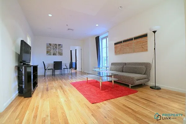 Rented by Property Link Mgmt, LLC | media 49