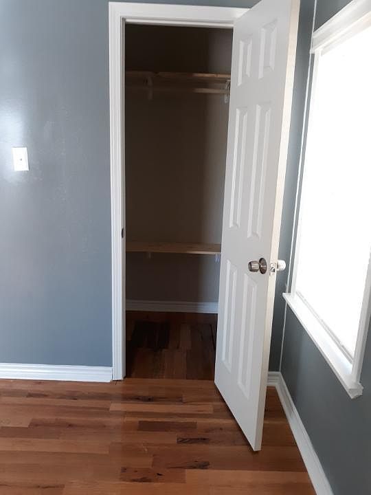 2nd image of 908 Morris Dr