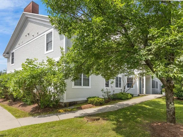 44 Park Place #205, Stowe, VT 05672