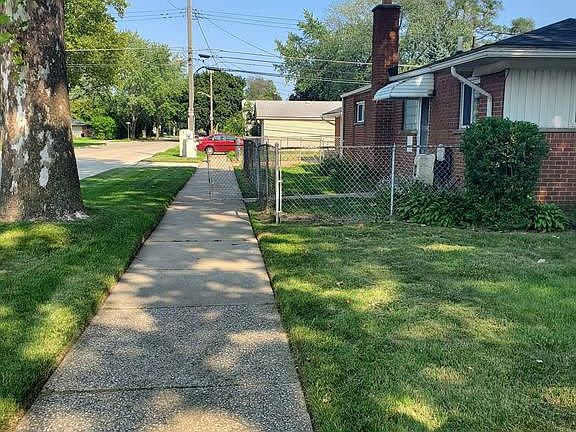 3rd image of 4601 McKinley St