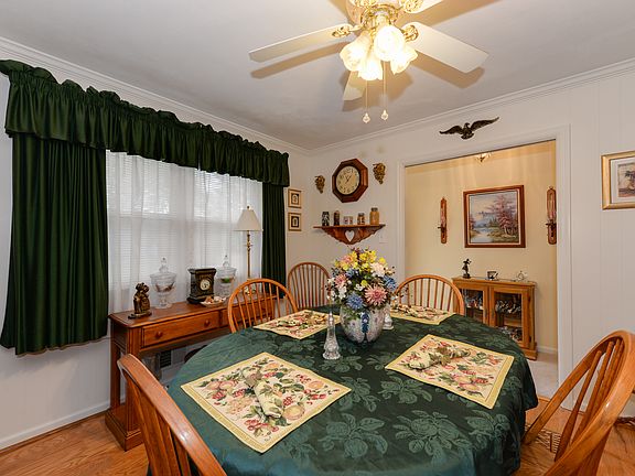 3rd image of 303 McCosh Dr