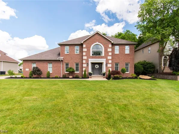 1420 Fox Den Trl, Canfield, OH 44406