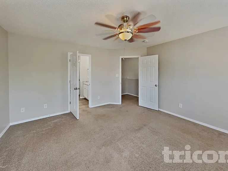 3032 Buttonwood Ln — Photo 4