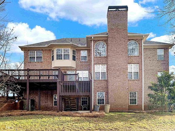 4th image of 2064 Evergreen Dr SE