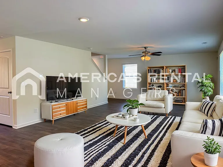 17970 April Leigh Cir — Photo 16