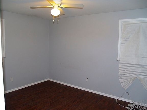 4th image of 428 E Birch Dr